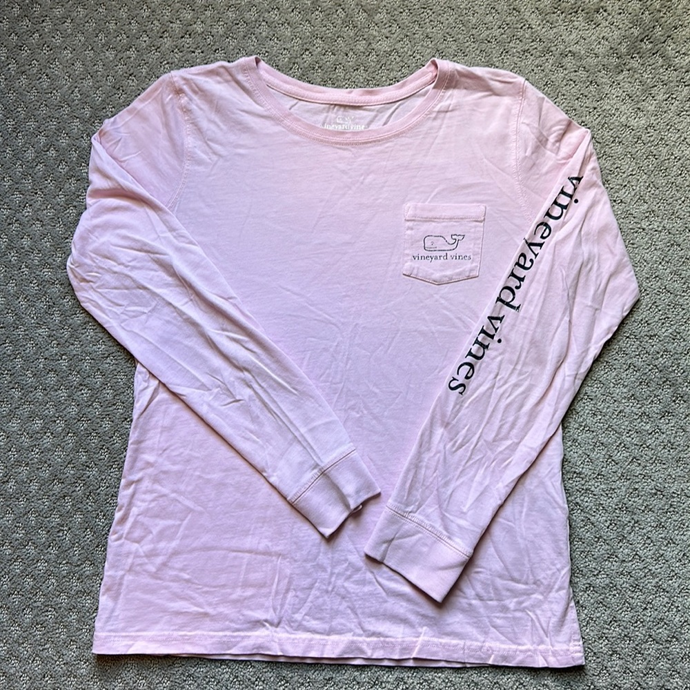EUC Vineyard Vines Long Sleeve T-shirt in Pale Pink